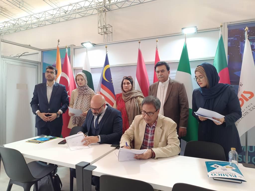 Iran-Pakistan MoU Signed at INOTEX 2025 for Single-Tube PCR Kit Production
